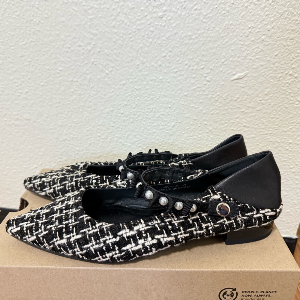 NWOT - Black and White Tweed Flats with Bow Detail
